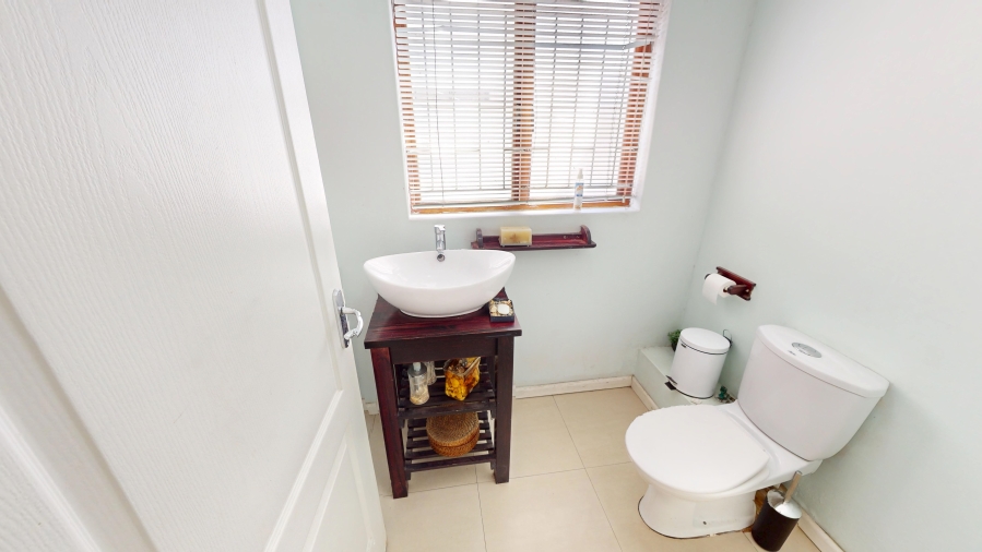 4 Bedroom Property for Sale in Rustdal Western Cape